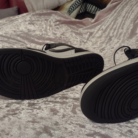 NIKE AIR JORDANS sz11 - Picture 7 of 12